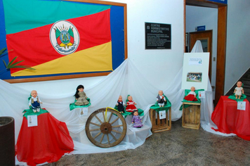 Foto - Exposição VESTUÁRIO FARROUPILHA