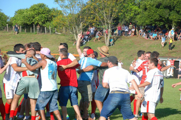 Foto - FARROUPILHA CAMPEÃO DO MUNICIPAL DE FUTEBOL