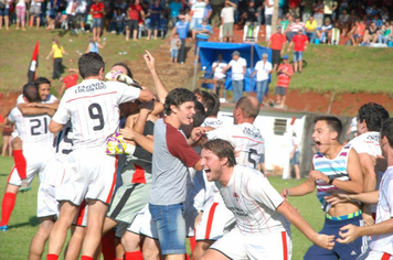 Foto - FARROUPILHA CAMPEÃO DO MUNICIPAL DE FUTEBOL