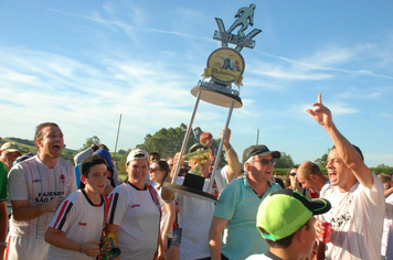 Foto - FARROUPILHA CAMPEÃO DO MUNICIPAL DE FUTEBOL