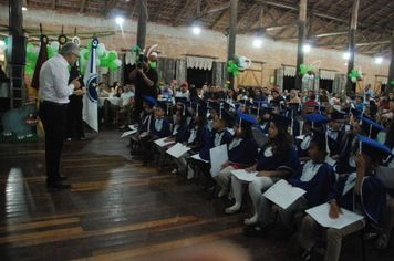 Foto - Formatura dos Alunos da Pré-Escola B (EMEF)