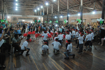 Foto - Formatura dos Alunos da Pré-Escola B (EMEF)