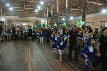 Foto - Formatura dos Alunos da Pré-Escola B (EMEF)