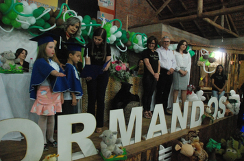 Foto - Formatura dos Alunos da Pré-Escola B (EMEF)