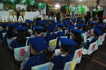 Foto - Formatura dos Alunos da Pré-Escola B (EMEF)