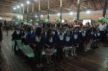 Foto - Formatura dos Alunos da Pré-Escola B (EMEF)