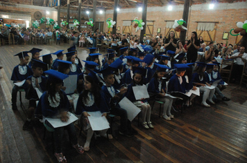 Foto - Formatura dos Alunos da Pré-Escola B (EMEF)