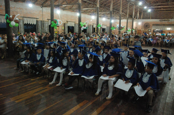 Foto - Formatura dos Alunos da Pré-Escola B (EMEF)