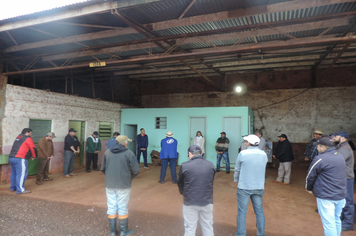 Foto - Ginástica laboral movimenta setores municipais em Pejuçara