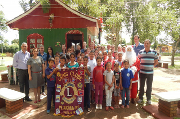 Foto - GRUPO “CRIANÇA ESPERANÇA” NA CASA DO PAPAI NOEL