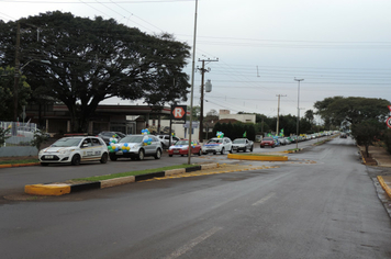 Foto - Homenagem a Pátria em Drive Thru Cívica tem boa participação