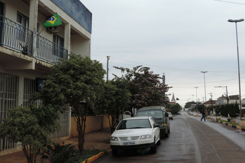 Foto - Homenagem a Pátria em Drive Thru Cívica tem boa participação