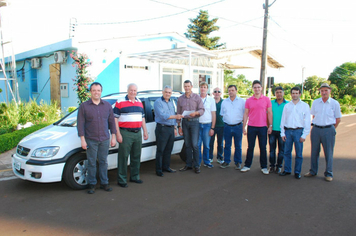 Foto - Hospital: entrega de veículo