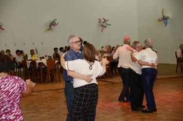 Foto - Idosos de Pejuçara confraternizam e celebram o réveillon