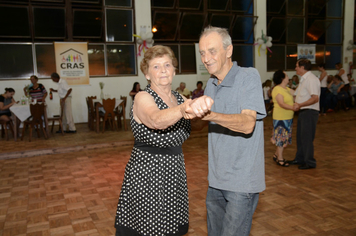 Foto - Idosos de Pejuçara confraternizam e celebram o réveillon