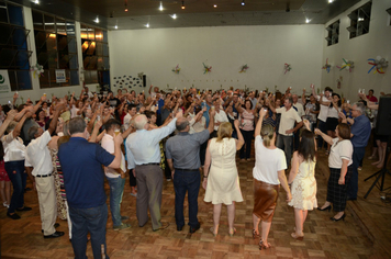 Foto - Idosos de Pejuçara confraternizam e celebram o réveillon
