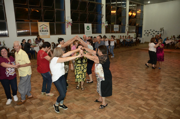 Foto - Idosos de Pejuçara confraternizam e celebram o réveillon