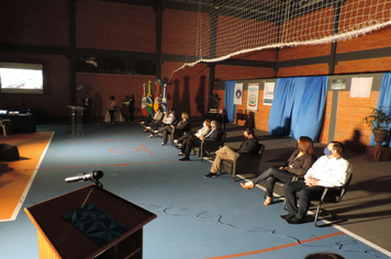 Foto - Investimento superior a R$ 600 mil propicia entrega de Ginásio a Escola Municipal