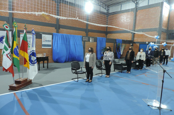 Foto - Investimento superior a R$ 600 mil propicia entrega de Ginásio a Escola Municipal