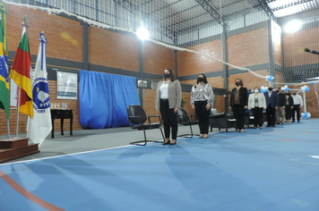 Foto - Investimento superior a R$ 600 mil propicia entrega de Ginásio a Escola Municipal