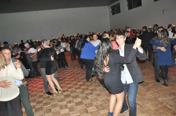 JANTAR BAILE ...