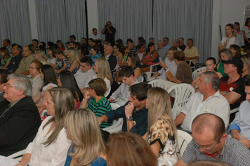 Foto - Lançamento do Carimbo Postal - Cinquentenário de Pejuçara