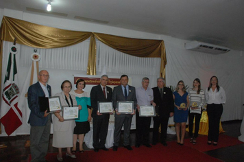 Foto - Lançamento do Carimbo Postal - Cinquentenário de Pejuçara