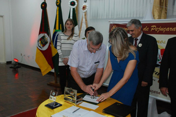 Foto - Lançamento do Carimbo Postal - Cinquentenário de Pejuçara