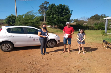 Foto - Máscaras entregues: População elogia iniciativa da Administração Municipal