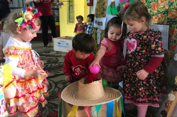 Foto - Muita festança no arraiá da EMEI Maria Schuster