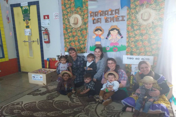 Foto - Muita festança no arraiá da EMEI Maria Schuster