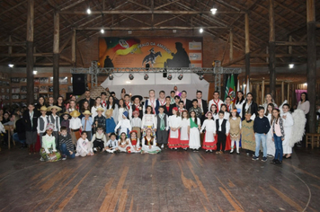 Foto - Noite Farroupilha movimenta comunidade escolar da EMEF Pejuçara