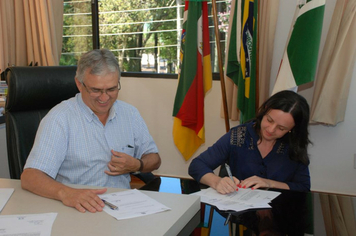 Foto - NOVOS SERVIDORES EMPOSSADOS EM FEVEREIRO