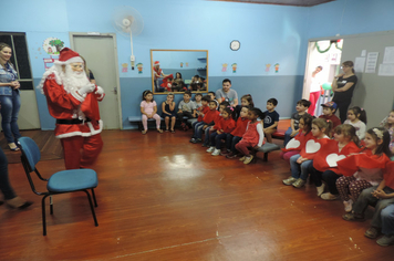 Foto - O Papai Noel já chegou na EMEI Maria Schuster