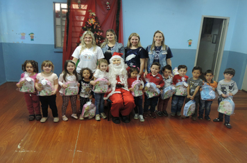 Foto - O Papai Noel já chegou na EMEI Maria Schuster