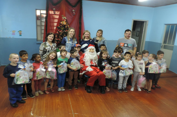 Foto - O Papai Noel já chegou na EMEI Maria Schuster