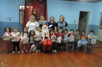 Foto - O Papai Noel já chegou na EMEI Maria Schuster