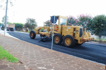Foto - Obra de asfalto vai promover desenvolvimento e qualidade de vida em Pejuçara