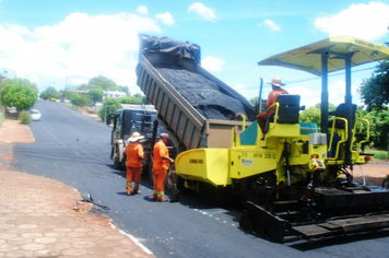 Foto - Obra de asfalto vai promover desenvolvimento e qualidade de vida em Pejuçara