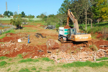 Foto - OBRAS NO PARQUE