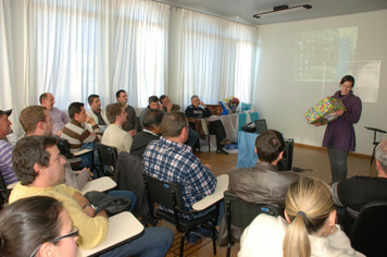 Foto - PAIS FORAM HOMENAGEADOS