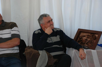 Foto - PAIS FORAM HOMENAGEADOS