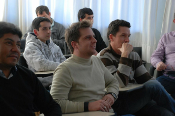 Foto - PAIS FORAM HOMENAGEADOS