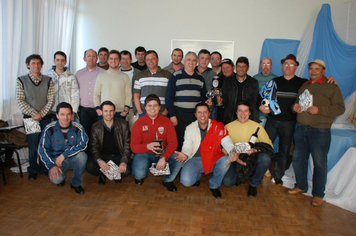 Foto - PAIS FORAM HOMENAGEADOS