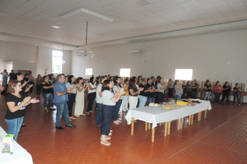Foto - Palestra, Conhecimentos práticos da BNCC por meio da música abre Ano Letivo