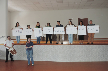 Foto - Palestra, Conhecimentos práticos da BNCC por meio da música abre Ano Letivo
