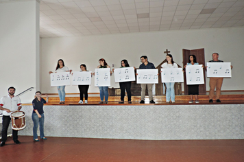 Foto - Palestra, Conhecimentos práticos da BNCC por meio da música abre Ano Letivo
