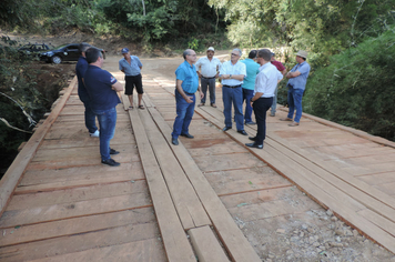 Foto - Parceria entre Pejuçara e Panambi revitaliza ponte na localidade de Pedreira