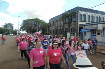 Foto - Passeio ciclístico do outubro rosa supera expectativas