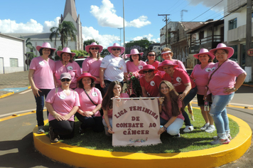 Foto - Passeio ciclístico do outubro rosa supera expectativas